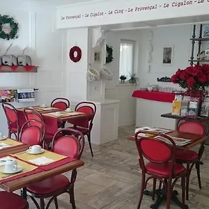 Hotel Le 5 Martigues