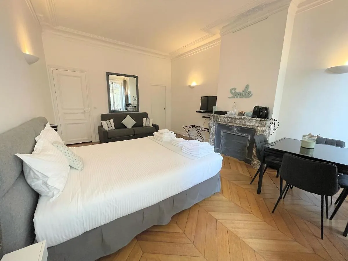 Bed and Breakfast Paris Square Francia