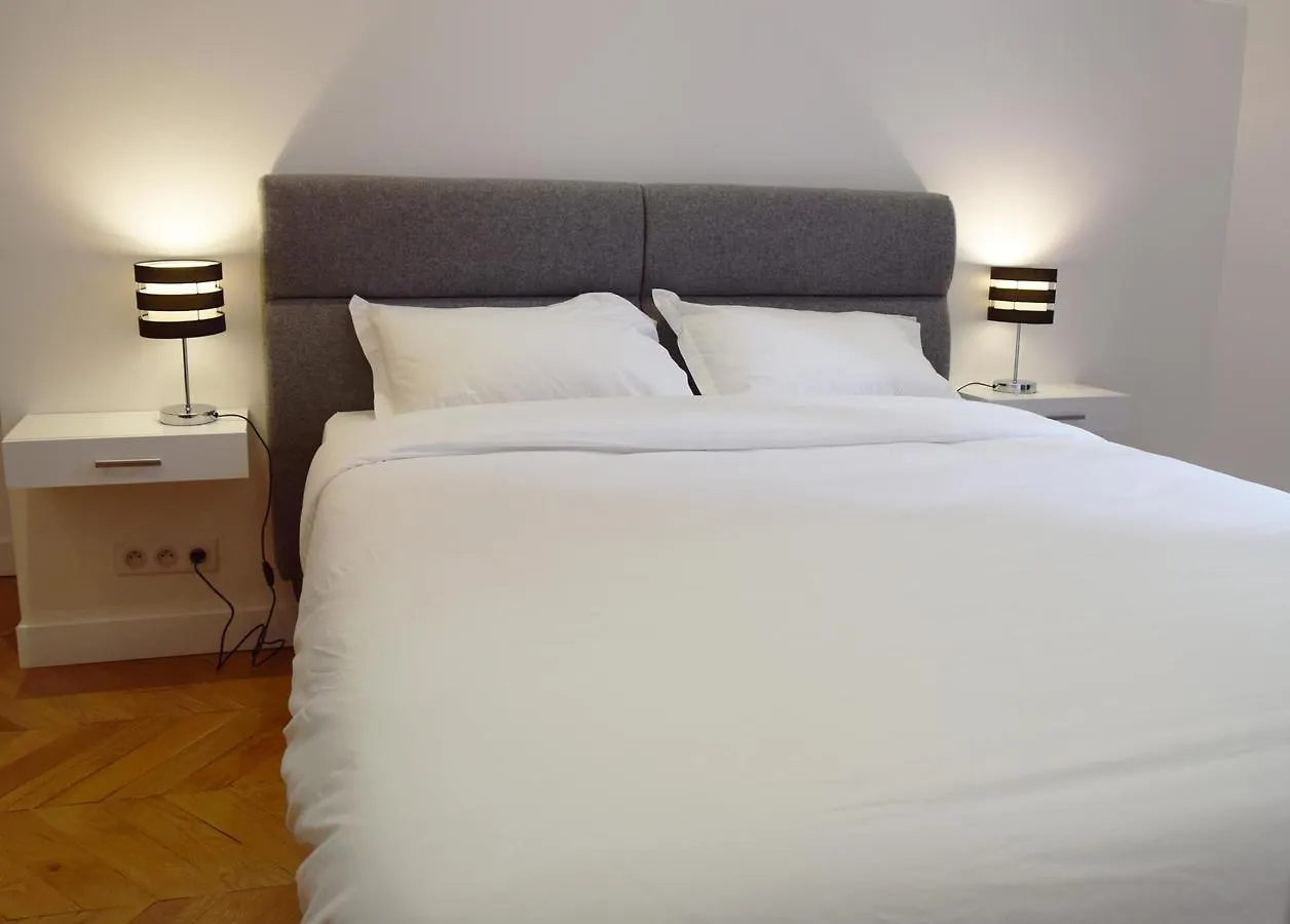 Bed and Breakfast Paris Square 2*,  Francia